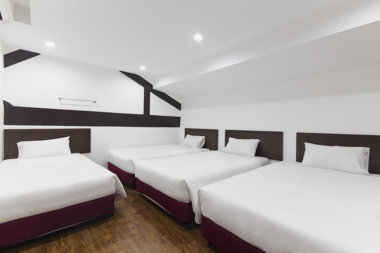 Charlies Boutique Hotel George Town Exterior photo